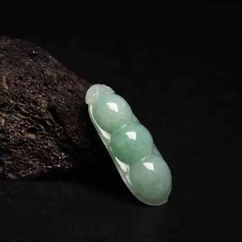 重口味扶她漫画网址,豆种翡翠是便宜货?你可能