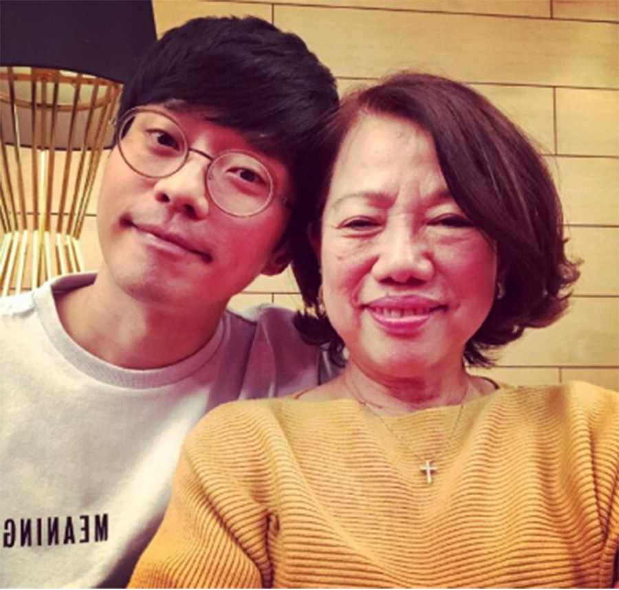 当年《微笑pasta》中给王心凌写了一首情歌的张栋梁，苍老面容，不复当年的帅气！