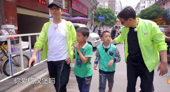 10岁素人孩子要买40码的鞋子,黄磊惊呆了,王迅