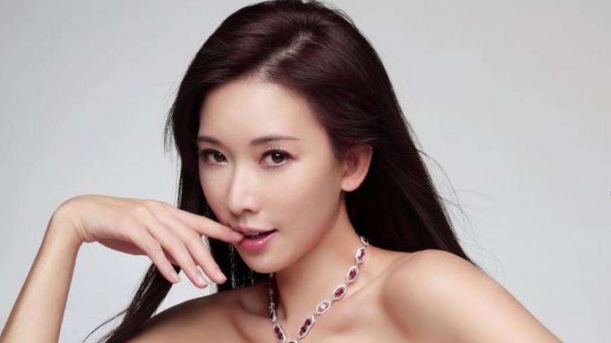 娱乐圈至今单身的4位女星,林志玲上榜,而她49岁还单身