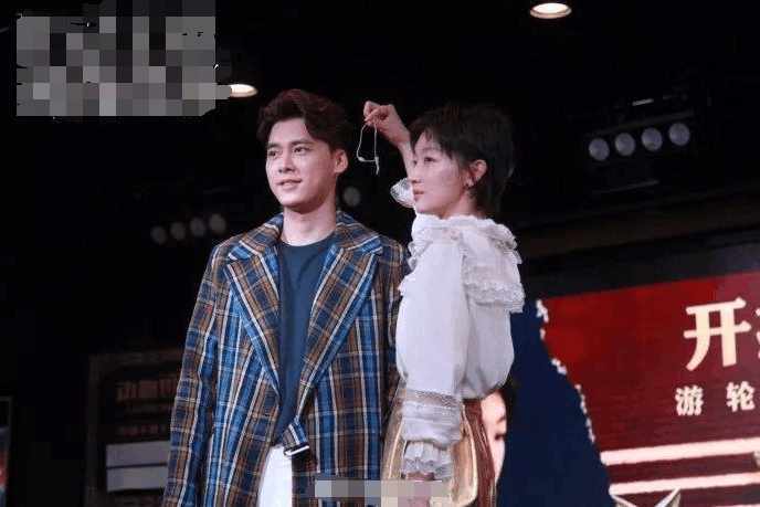 李易峰周冬雨韭菜味cp,上演谍战虐恋