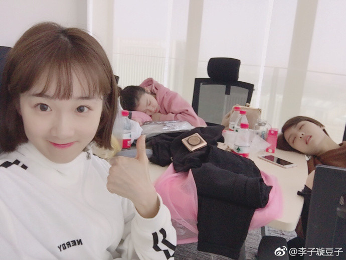 为省钱吃板蓝根充饥,丑小鸭逆袭成C位,李子璇