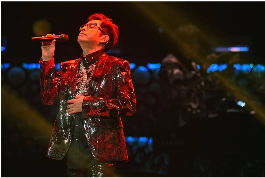 他地位高于谭咏麟张国荣，是华语乐坛中的大哥，如今却沦落至此