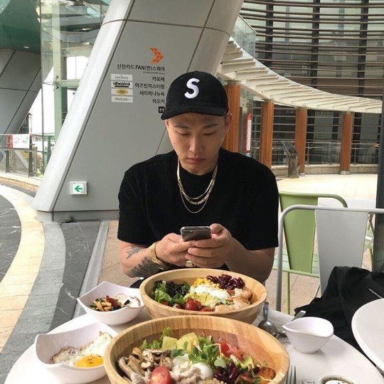 韩rapper swings从胖子变肌肉型男太励志 网友大跌眼镜