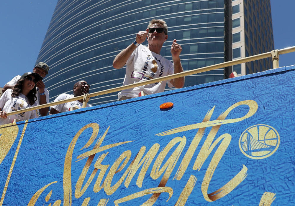 高清-2018年金州勇士队夺冠游行