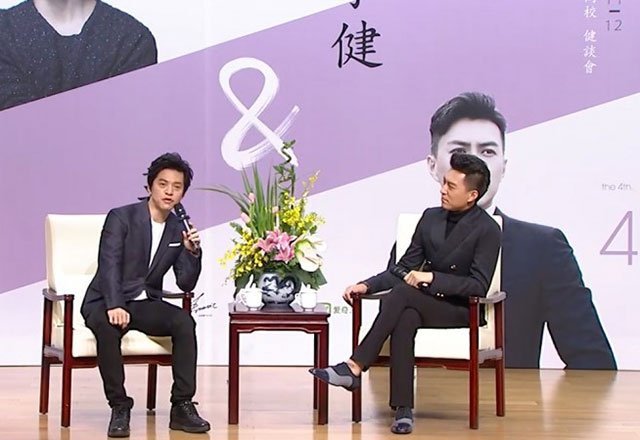 明星爱装有文化,这是好事啊,读书无用论才过去几年?