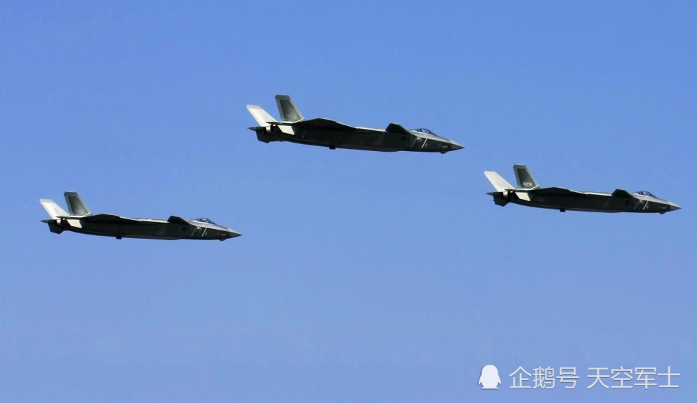 歼20隐身战机新能力体现 歼16歼10战机配合提