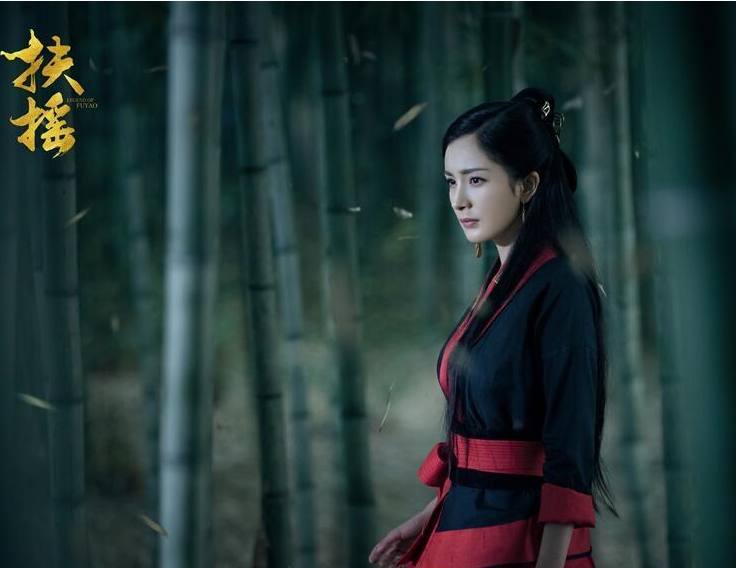 杨幂自曝怼人功力强,老爸爱打听明星八卦,女儿