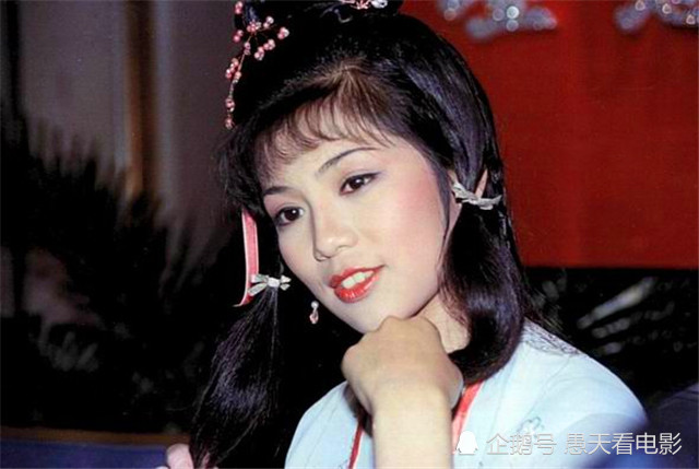 51岁无戏可拍，曾比翁美玲还红，却为刘嘉玲“挡枪”毁前程