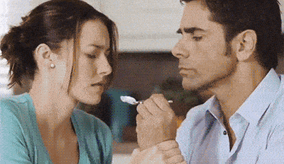 gif搞笑趣图:他到底看到了什么