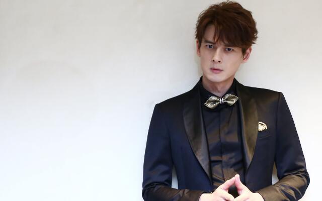 郭品超出演谈判官的完美型男,41岁真的看不出来