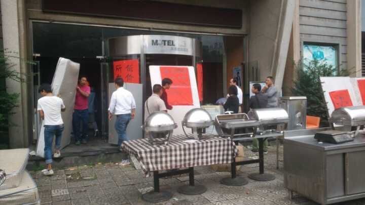 很多人避开电商冲击搞餐饮,店铺却还是倒闭了?商家透露原因,很现实