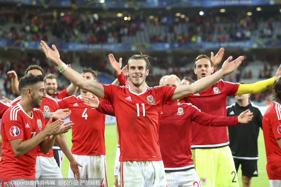 维京战吼火了!法国队模仿冰岛赛后庆祝_学生时