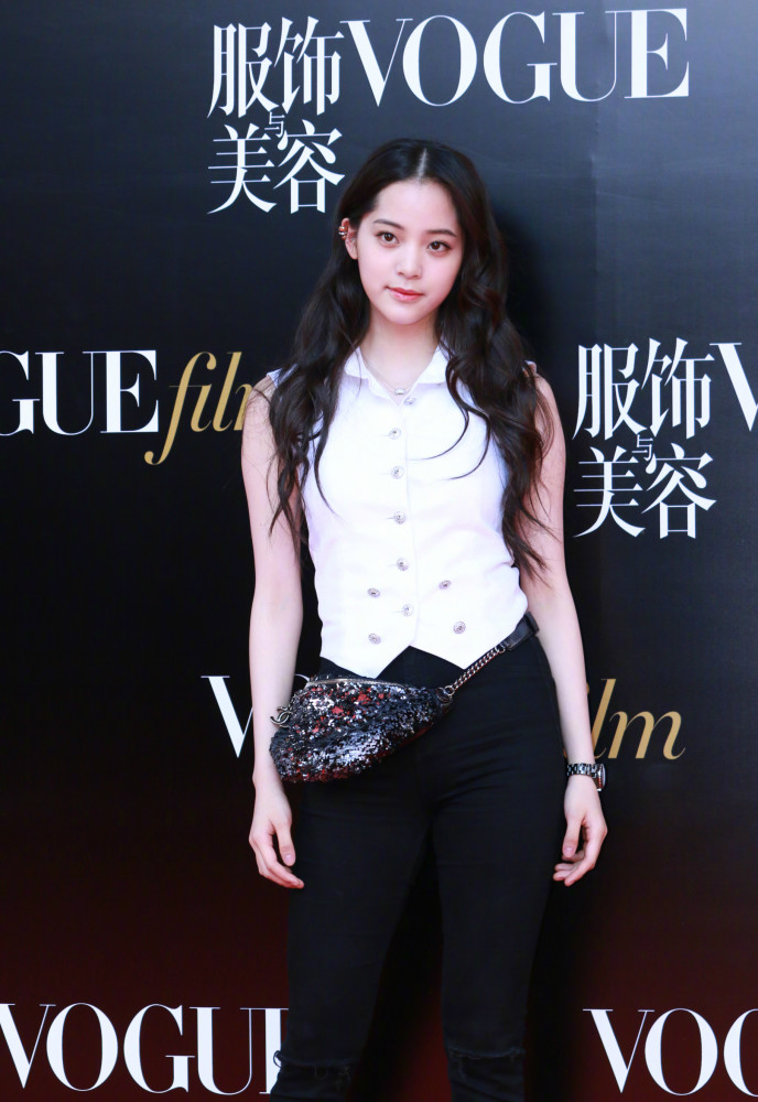 杨幂刘诗诗等女星红毯竞艳，李冰冰气场全开最吸睛