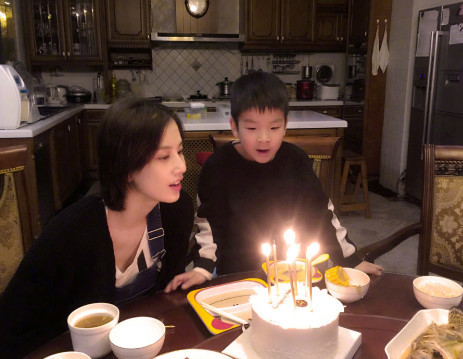 郭敬明新家装修被曝光,奢华程度不输黄圣依豪