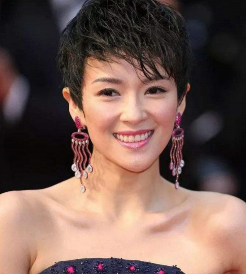 章子怡短发,佟丽娅短发,孙俪短发,都赶不上她的