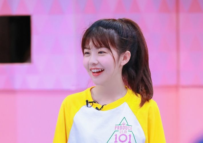 《创造101》里她身高笑容特别,喜欢华晨宇但更