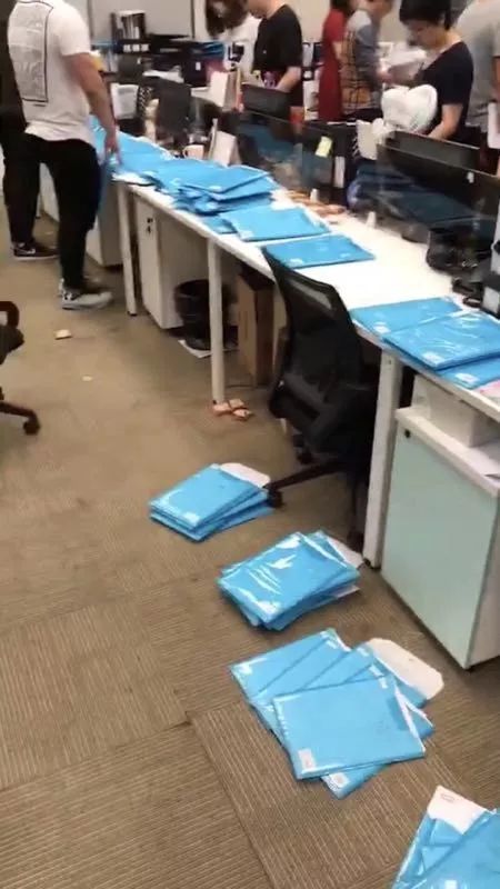 突发!上海资邦金服爆雷,唐小僧、摇旺理财跑路