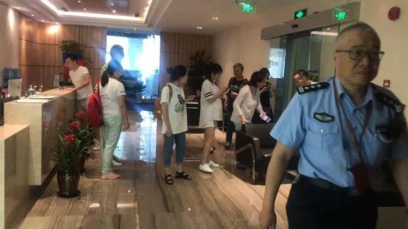 突发!上海资邦金服爆雷,唐小僧、摇旺理财跑路