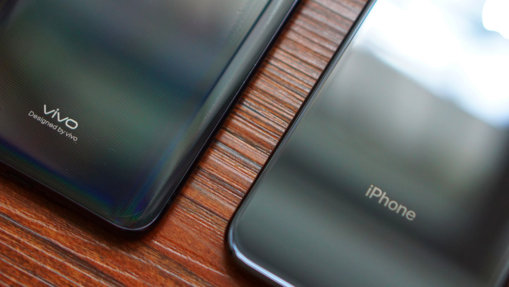 iPhone X对比vivo NEX:宽刘海和窄下巴谁更出