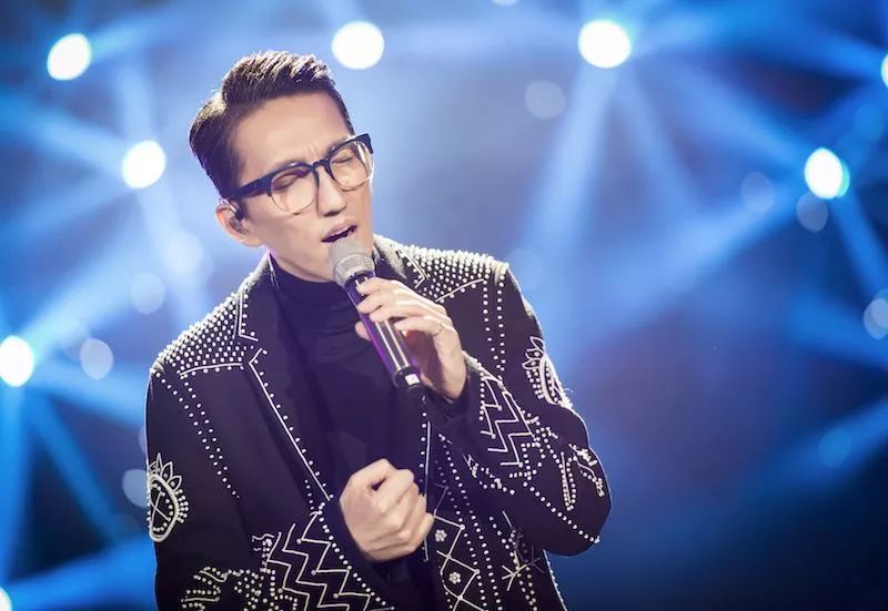 你带我走进你的花房,我无法忘记你的模样