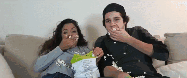 分手后还能做朋友?这对网红情侣的百万粉丝吵起来了