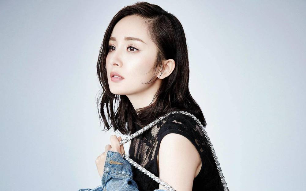 诈捐风波后杨幂首谈对慈善看法:希望免费为贫