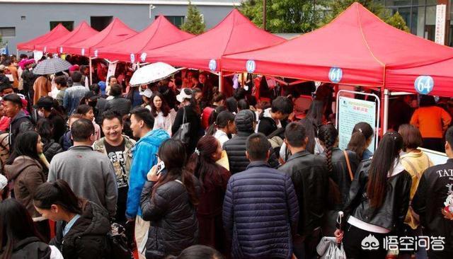 同样的大学本科,一本和二本的毕业证书有什么