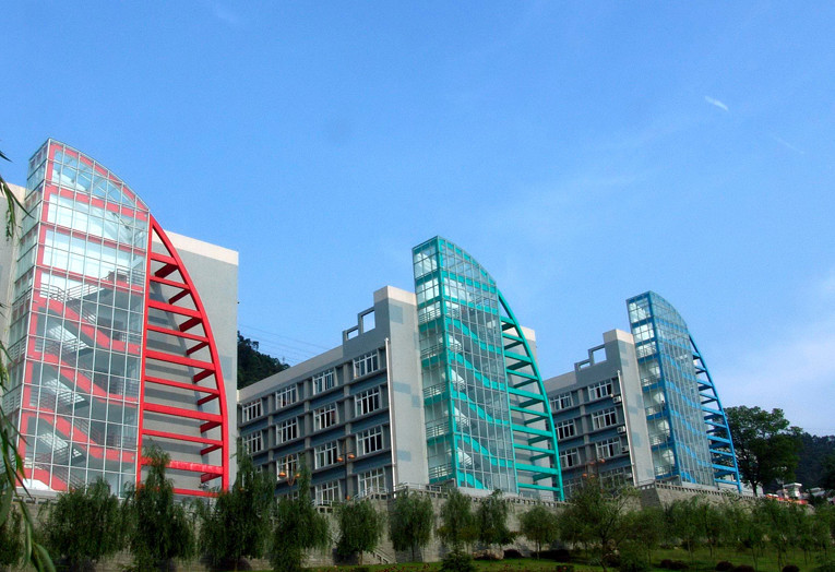 西南地区这三所非211大学就业很好,第三所有很