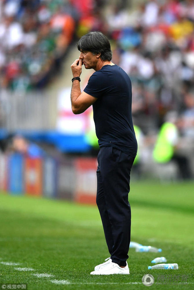 【每日趣图】皮皮爽!马塞洛吉祥物 内马尔前滚