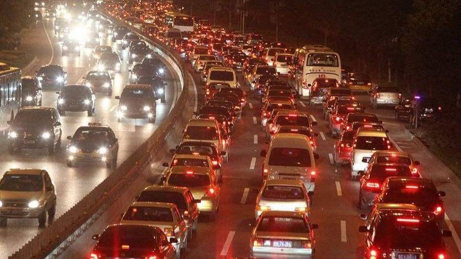 开放车牌自由交易,才是解决北京汽车总量控制