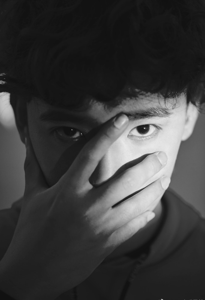 抖音爆火的摩登兄弟宁哥刘宇宁,逃过了莉哥,