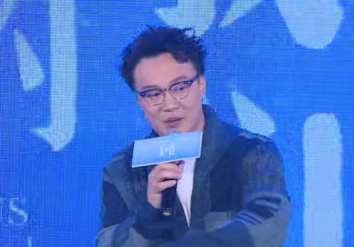 陈奕迅吴秀波惊喜现身世界杯!网友:是热心球迷