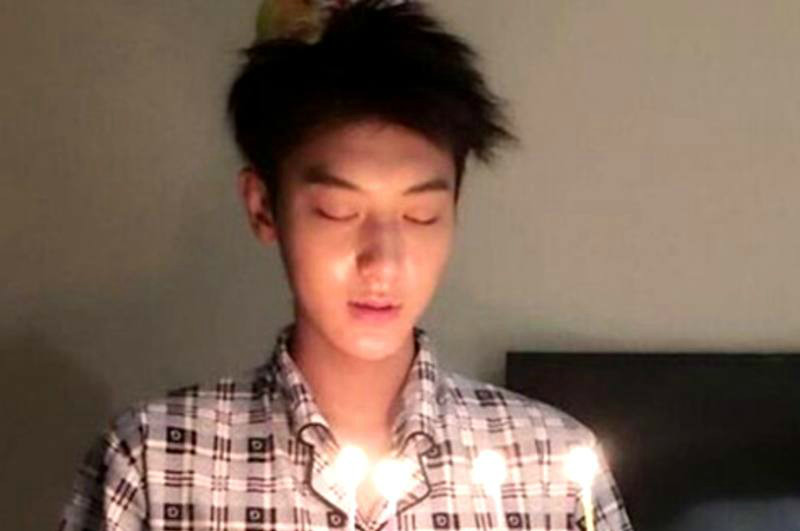 董子健卸妆后打16分,白敬亭卸妆后打86分