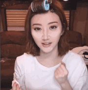 黄晓明晒到脱妆上热搜，几个小妙招摆脱脱妆尴尬！