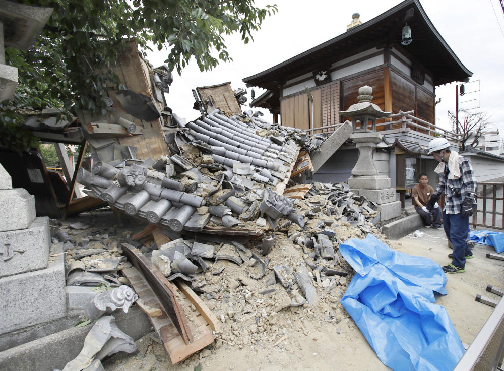 大阪地震:9岁小女孩被学校外墙压碎内脏惨死 