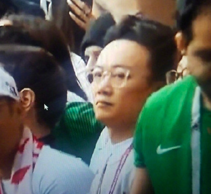 梅西射失点球，阿娇晒签名球衣为其打call：下场会踢得更好