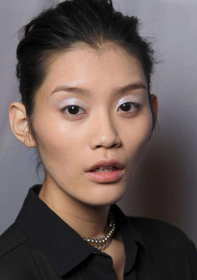 女星出道前后照片对比?赵丽颖第四,杨颖第二,