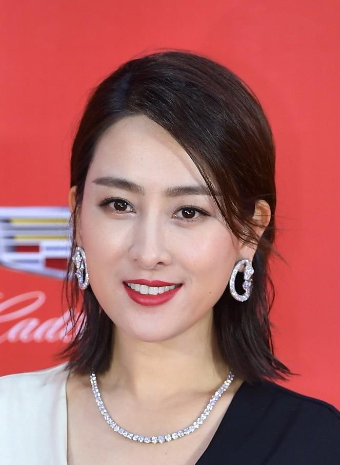 马苏、小宋佳等女明星出席第21届上海国际电