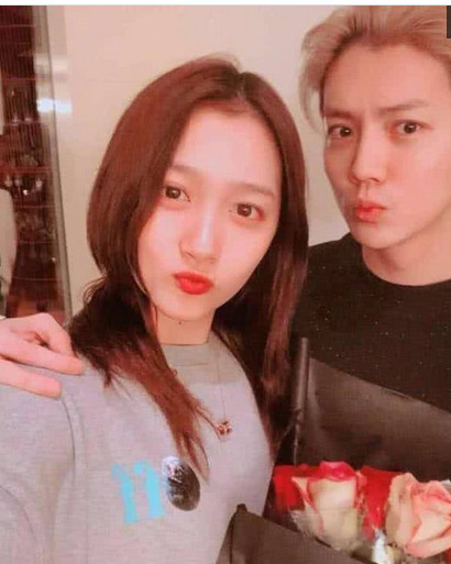 关晓彤和鹿晗日常照片晒出来,超有夫妻相,你们