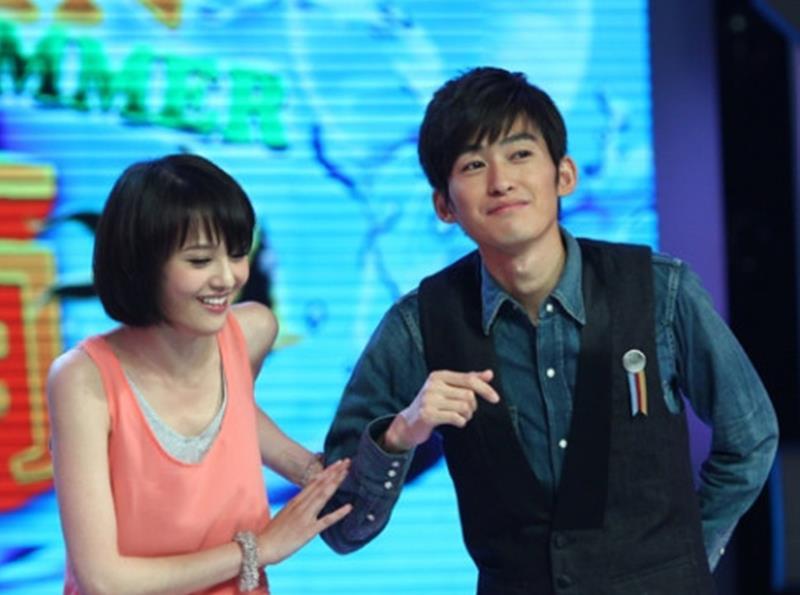 影视郑爽和张翰参加综艺节目旧照,网友:当年的