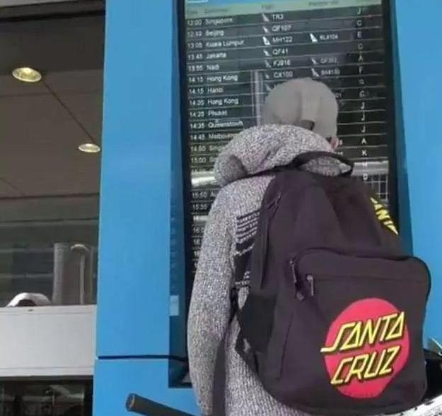 12岁男孩逃学去旅游,偷走妈妈的信用卡去了巴