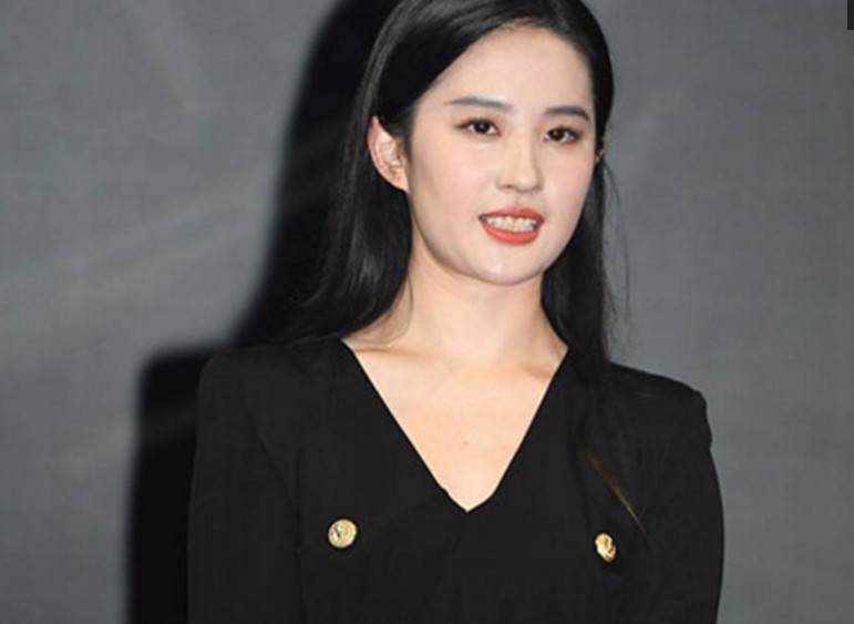 明星都是假冻龄?杨幂李冰冰脸僵到嘴歪?刘亦