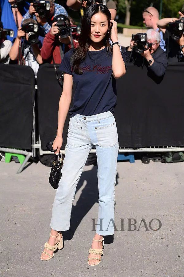 今夏最流行的裤子是?照着刘雯这样穿准没错