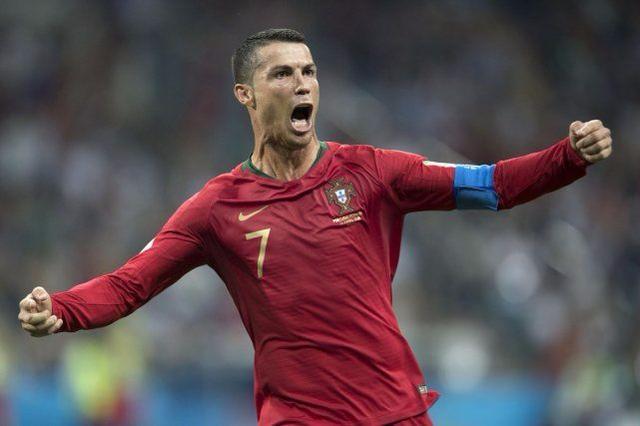 C罗、内马尔两人互换球队?法甲冠军为C罗开