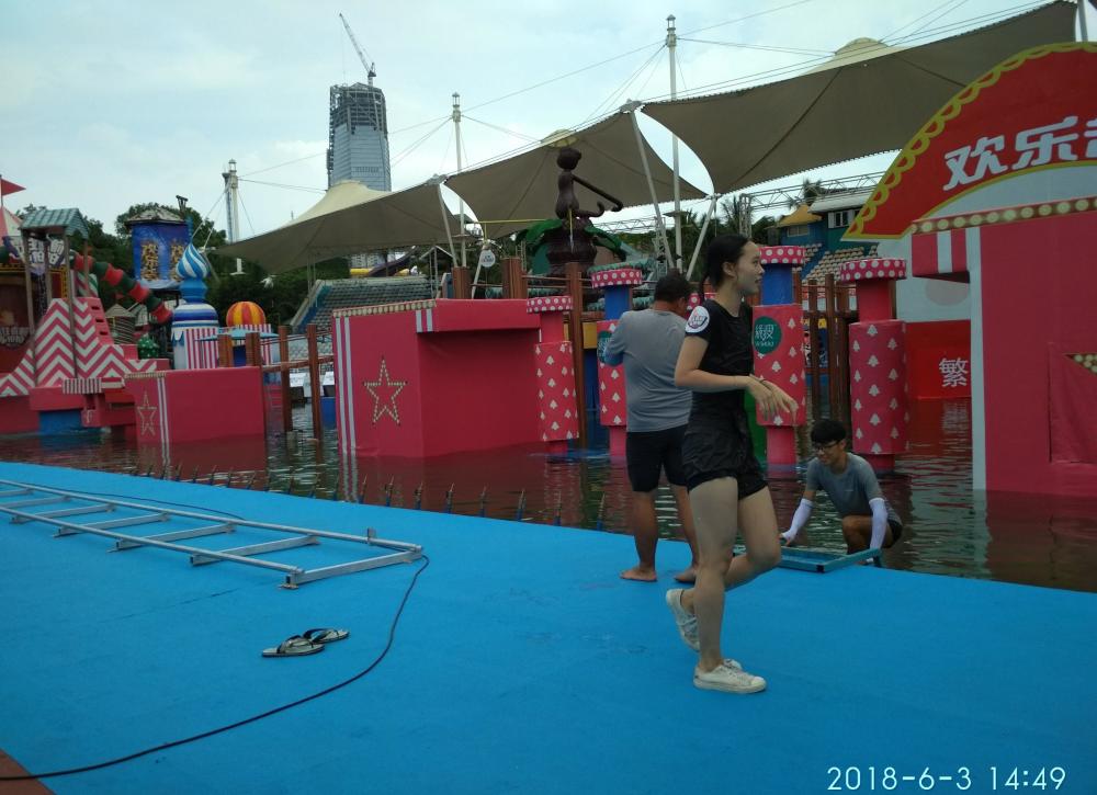 前天,全哥去欢乐谷参加电视台水上闯关节目,大家想知道结果吗?