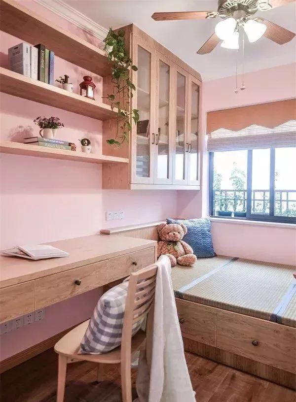 榻榻米+柜子设计,小卧室不需要买床了