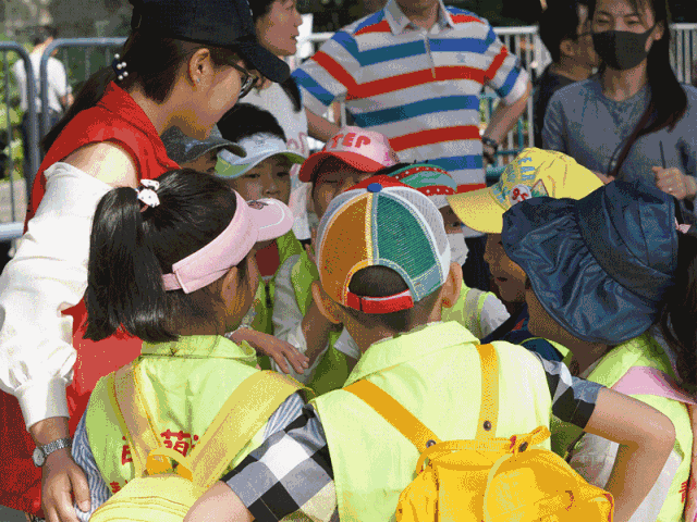 城市挑战,敬老院里献爱心!