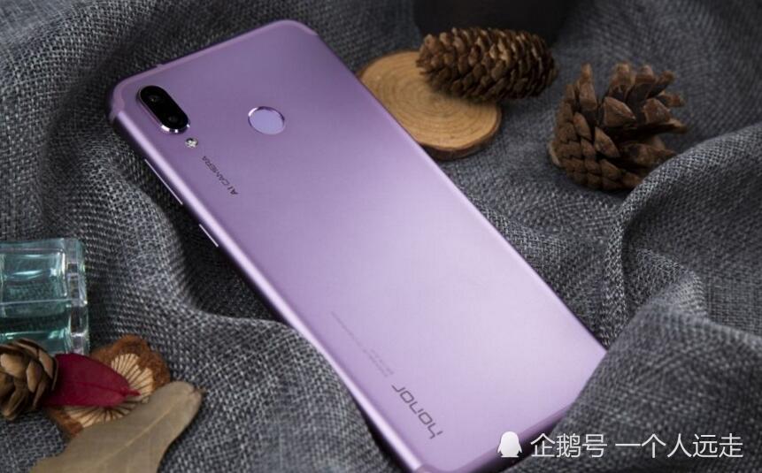 2018新出炉的4款最具性价比手机:不止小米8