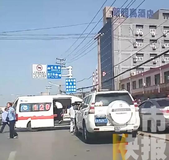 西安公交车上男子用刀砍人:10人受伤 嫌犯被捕